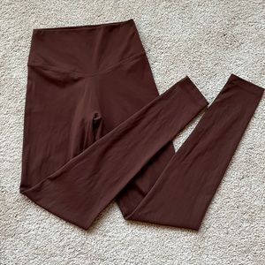Women’s athletic legging. Lightly worn, gives great shape & support for workouts